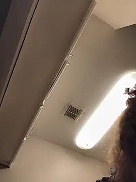 renegade vyxxen online show from November 2025 05:51:02 AM