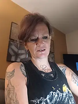 renegade vyxxen online show from April 2026 04:37:01 AM