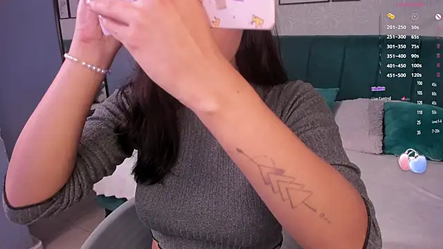 Snapshot of katherin_smith_ chatting on January 2025 04:15:01 AM katherin smith online show from January 2025 04:15:01 AM