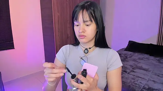 Snapshot of katherin_smith_ chatting on September 2025 12:49:02 PM katherin smith online show from September 2025 12:49:02 PM