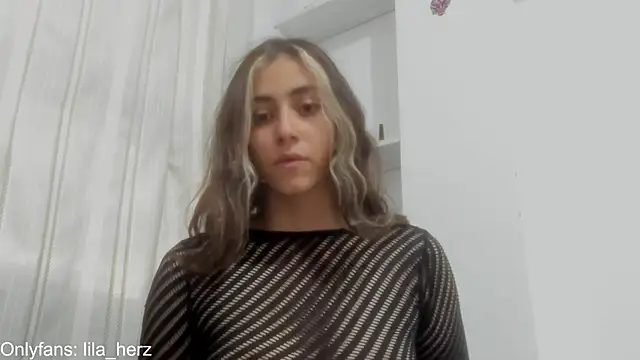 Snapshot of Liherz chatting on December 2024 10:52:01 PM Liherz online show from December 2024 10:52:01 PM