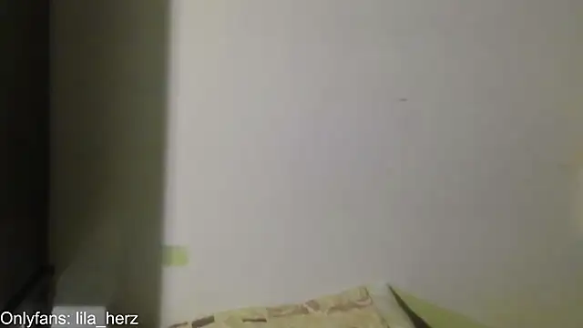 Snapshot of Liherz chatting on December 2024 04:20:02 AM Liherz online show from December 2024 04:20:02 AM