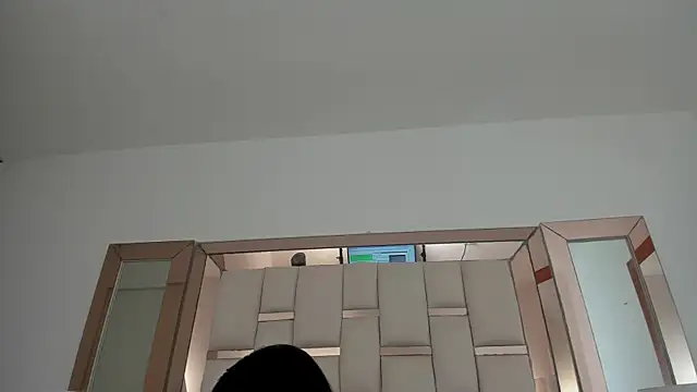 Snapshot of emma_castilloo chatting on December 2024 08:25:02 PM emma castilloo online show from December 2024 08:25:02 PM