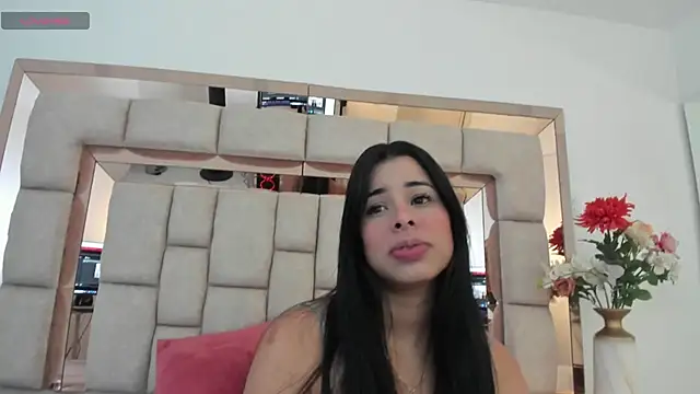 Snapshot of emma_castilloo chatting on February 2025 12:39:01 PM emma castilloo online show from February 2025 12:39:01 PM