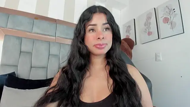 Snapshot of emma_castilloo chatting on January 2026 09:46:01 PM emma castilloo online show from January 2026 09:46:01 PM