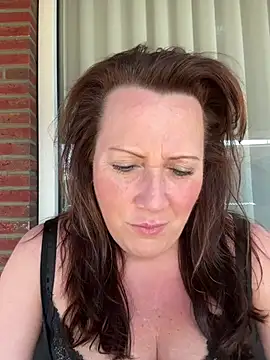 xsexycurvymilf online show from March 2025 12:01:02 PM