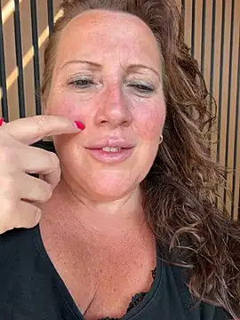 xsexycurvymilf online show from June 2026 03:03:01 PM