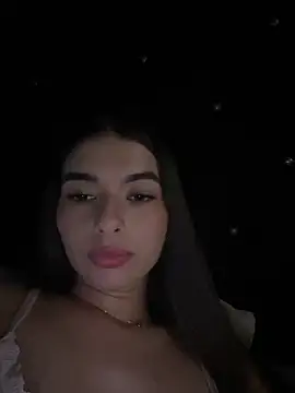 Snapshot of Coralinee_01 chatting on April 2026 10:29:02 PM Coralinee 01 online show from April 2026 10:29:02 PM