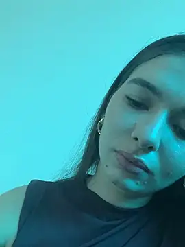 Snapshot of Coralinee_01 chatting on May 2026 05:09:01 PM Coralinee 01 online show from May 2026 05:09:01 PM