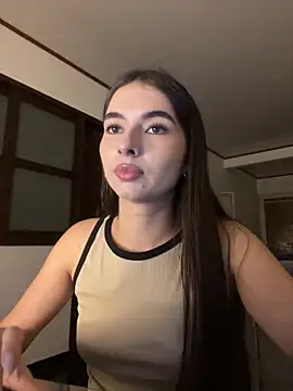 Snapshot of Coralinee_01 chatting on May 2026 12:59:01 AM Coralinee 01 online show from May 2026 12:59:01 AM