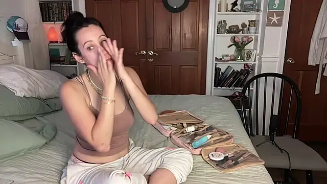 cutelittlemama0418 online show from September 2025 12:20:01 PM