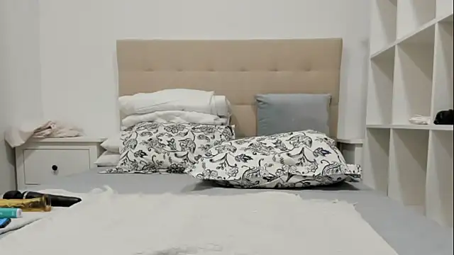 emmita69  online show from November 2025 12:09:01 AM