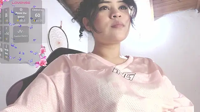 Snapshot of Amara18_ chatting on November 2025 04:28:01 PM Amara18 online show from November 2025 04:28:01 PM