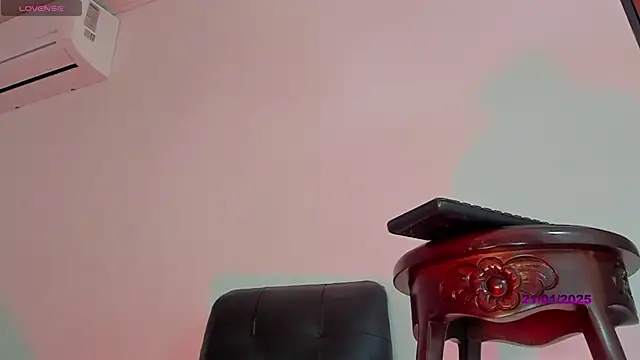 Karoline Marin online show from January 2025 09:25:02 PM