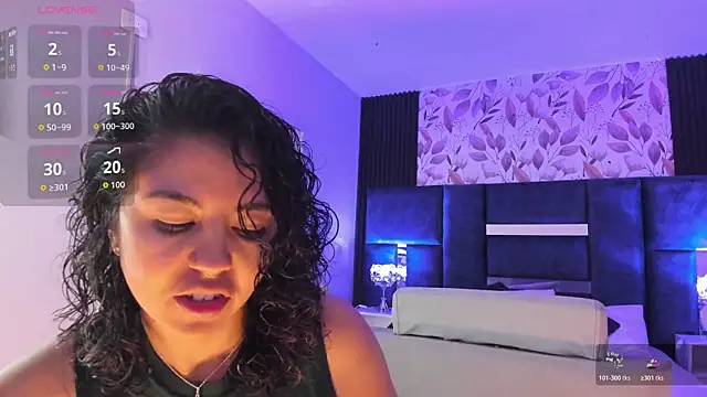 Snapshot of Amareto_ chatting on November 2025 10:25:02 AM Amareto online show from November 2025 10:25:02 AM