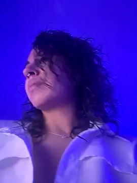 Amareto  online show from December 2025 11:06:02 AM