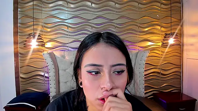 Andreita Jones online show from October 2025 01:01:01 PM