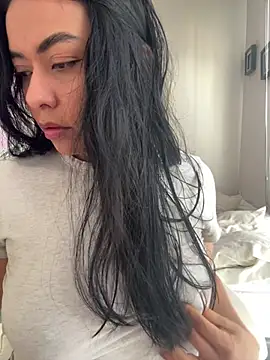 PetitLumiere online show from February 2025 09:56:01 PM