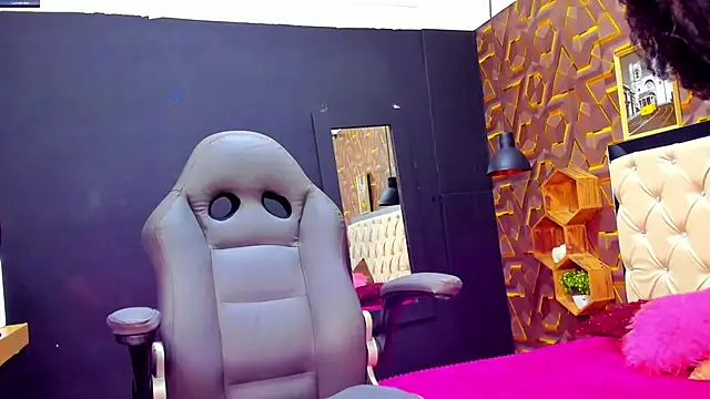 deyy madissonn online show from December 2024 07:54:02 PM