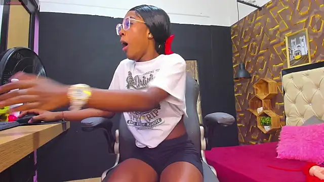 deyy madissonn online show from January 2025 08:12:01 PM