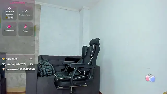 deyy madissonn online show from April 2026 09:39:33 PM