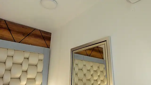 Helleamazing online show from September 2025 04:56:01 AM