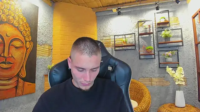 JordanThompson  online show from March 2025 10:53:01 PM