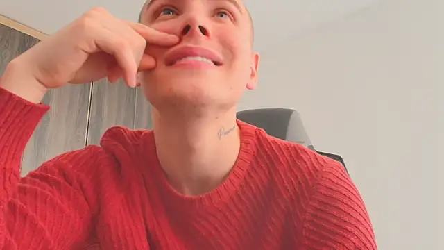 JordanThompson  online show from September 2025 05:02:02 PM