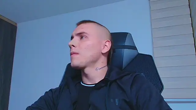 JordanThompson  online show from October 2025 05:02:02 AM