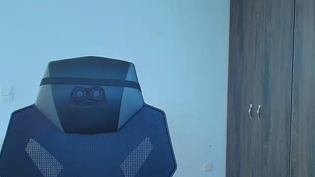 JordanThompson  online show from October 2025 09:42:01 PM