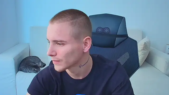 JordanThompson  online show from November 2025 07:58:01 PM