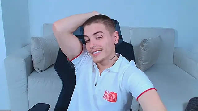 JordanThompson  online show from November 2025 04:33:02 AM