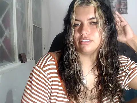 Snapshot of sweetkitty_16 chatting on September 2025 08:02:01 PM sweetkitty 16 online show from September 2025 08:02:01 PM