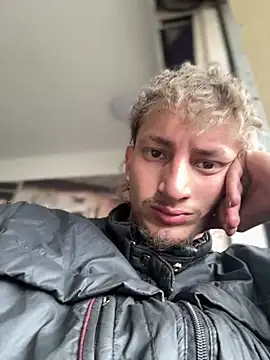 Snapshot of Scott_sex7 chatting on February 2026 05:42:02 PM Scott sex7 online show from February 2026 05:42:02 PM