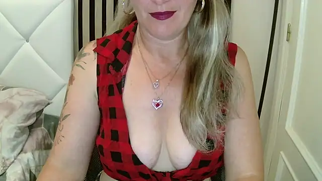 Snapshot of xxNoeliaxx chatting on May 2026 07:35:01 AM xxNoeliaxx online show from May 2026 07:35:01 AM