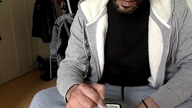 Snapshot of molozeb chatting on February 2026 03:00:02 PM molozeb online show from February 2026 03:00:02 PM