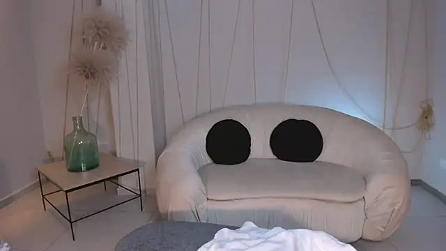 JessicaWilliams1 online show from February 2025 04:32:01 PM