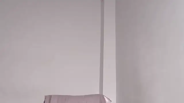 caarlywhitee online show from November 2025 01:06:01 AM