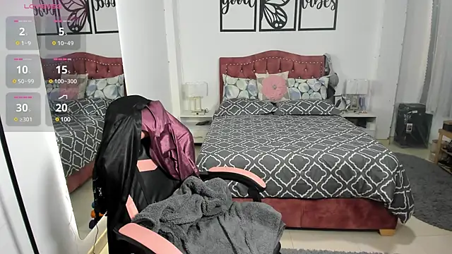 Snapshot of Marie_Mature chatting on December 2024 02:16:01 PM Marie Mature online show from December 2024 02:16:01 PM