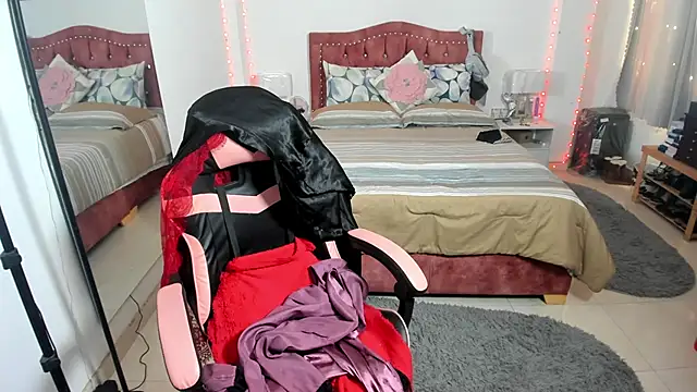 Snapshot of Marie_Mature chatting on February 2025 04:36:01 PM Marie Mature online show from February 2025 04:36:01 PM