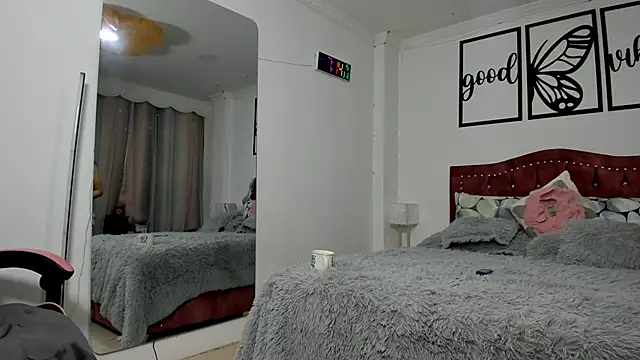 Snapshot of Marie_Mature chatting on March 2025 12:15:02 PM Marie Mature online show from March 2025 12:15:02 PM