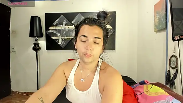 Snapshot of SARAMISHA chatting on February 2025 01:17:02 PM SARAMISHA online show from February 2025 01:17:02 PM