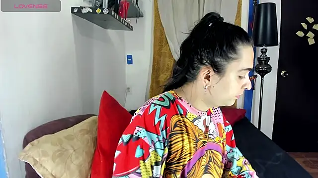 Snapshot of SARAMISHA chatting on October 2025 05:15:02 PM SARAMISHA online show from October 2025 05:15:02 PM