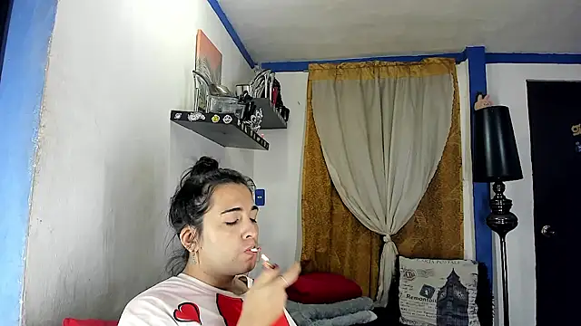 Snapshot of SARAMISHA chatting on June 2026 01:33:01 PM SARAMISHA online show from June 2026 01:33:01 PM