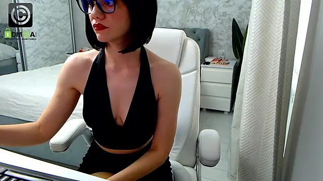 Snapshot of Ellysse_ chatting on July 2026 08:27:02 AM Ellysse online show from July 2026 08:27:02 AM