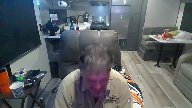 lateniter online show from September 2025 11:54:02 AM