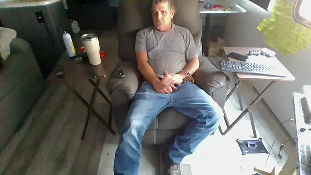 lateniter online show from February 2026 06:23:01 PM