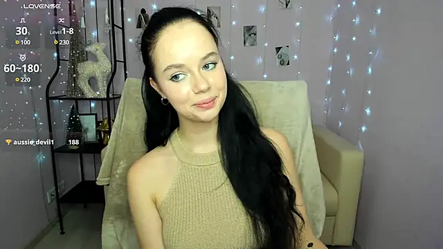 Lori  Hell online show from December 2024 12:27:01 PM