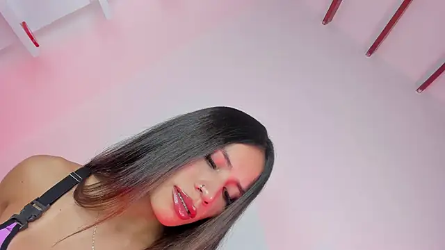 Snapshot of Sweet__giirl chatting on October 2025 12:01:02 AM Sweet giirl online show from October 2025 12:01:02 AM