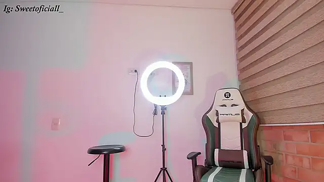 Sweet  giirl online show from April 2026 02:27:02 AM